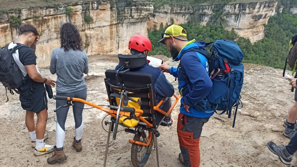 deporte adaptado cuenca exploradoras en la caverna