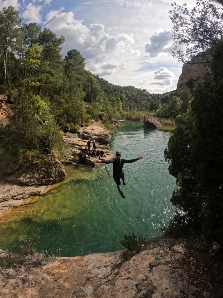 en lo mas profundo del estrecho barranquismo ventano del diablo scaled