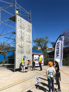 paz en el lago azul rocodromo portatil cuenca