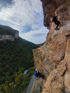 punto de partida en la roca via ferrata las buitreras priego scaled