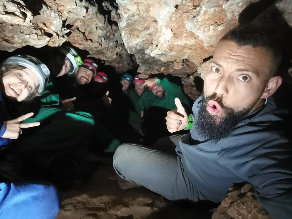 salida del caos de roca cueva lobrega scaled